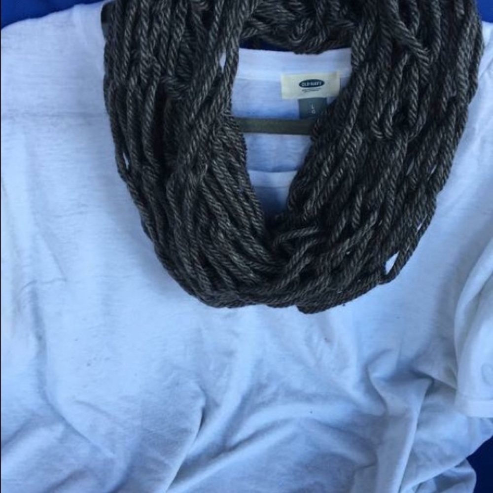Homemade Armknit scarves - Picture 6 of 8